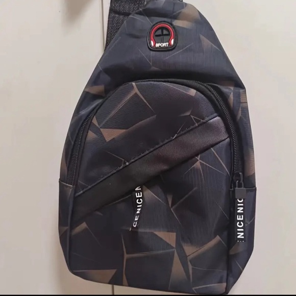 Men’s Sling Bags - Picture 4 of 7